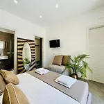Yourhome - Santa Lucia Гостьовий будинок 3*