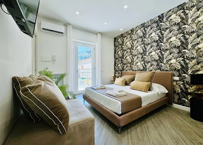 بيت ضيافة Yourhome - Santa Lucia 3*