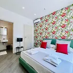 Yourhome - Santa Lucia 3*