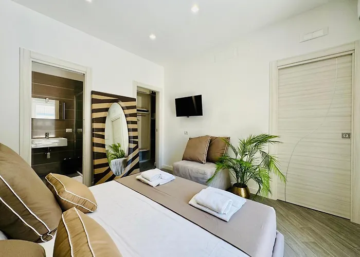 Yourhome - Santa Lucia Guest house 3*