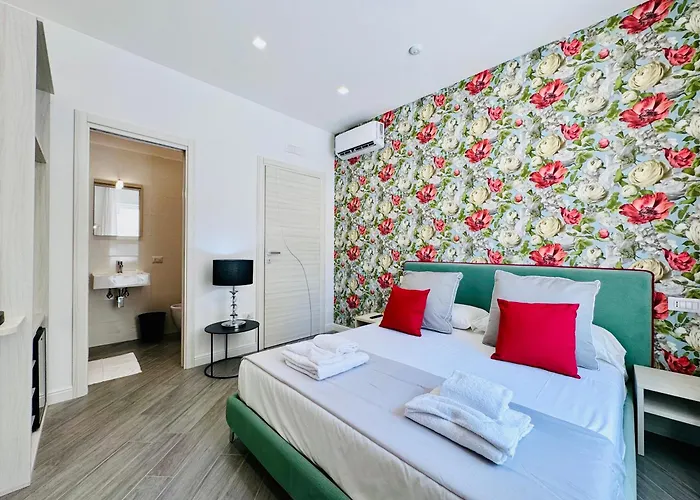 Yourhome - Santa Lucia 3*